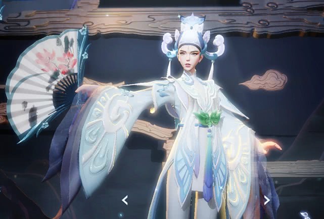 伽罗太华和虞姬云霓雀翎对比,虞姬世冠和伽罗太华哪个好