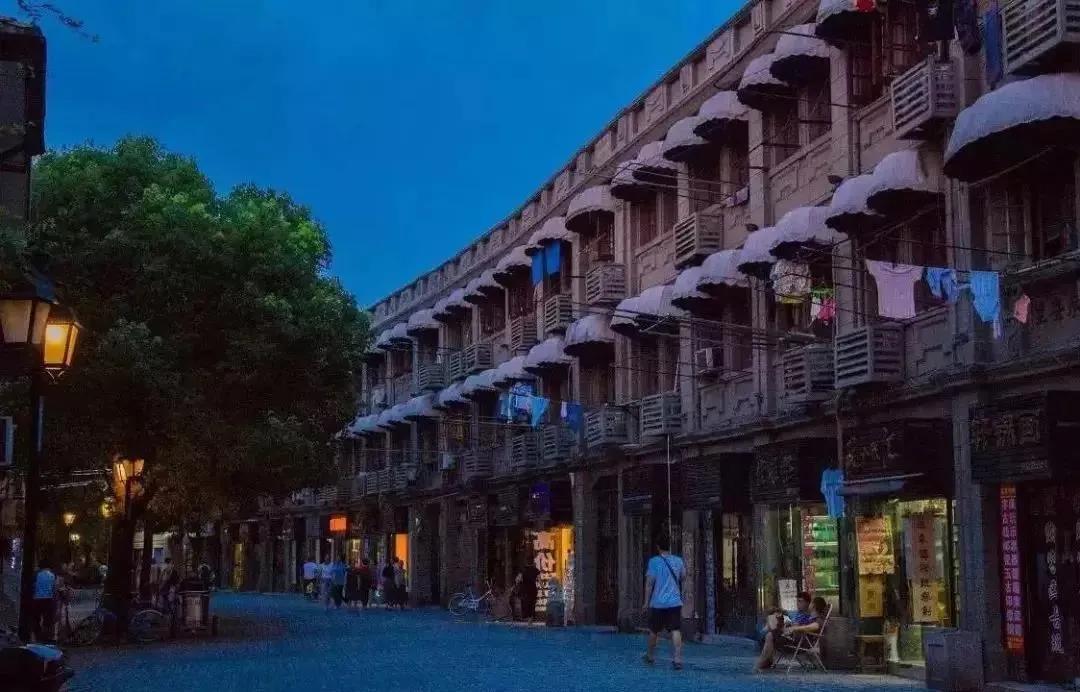 五一去上海有哪些好玩的地方,上海五一外滩风景