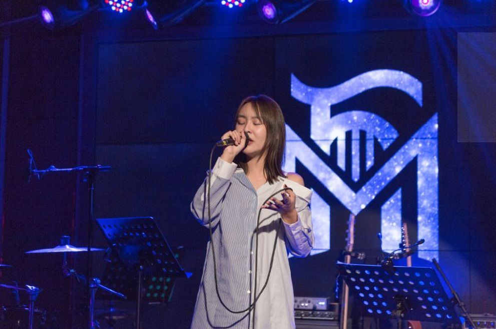 上海仅118元抢313元FIM西餐音乐酒吧3人餐~扒烤新西兰羊排+...