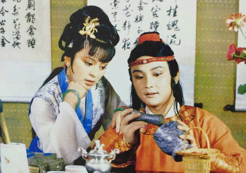 红楼梦大观园里起诗社,探春请大观园中的人起诗社