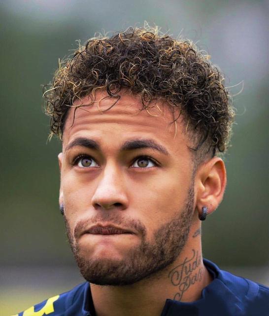 足球球星内马尔,内马尔评梅西苏亚雷斯