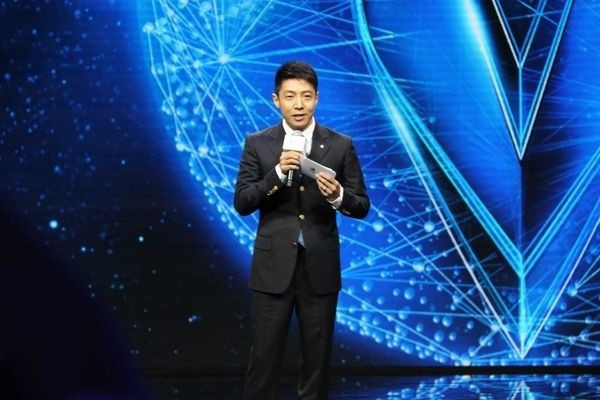 主持人工资每个月多少钱,中央电视台主持人年工资多少