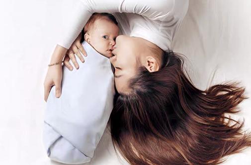 新生儿包襁褓正确方法,新生儿裹得紧好还是松