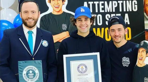 国外顶流网红为流量拍摄性侵女学生？仅被封杀三月，回归仍爆火