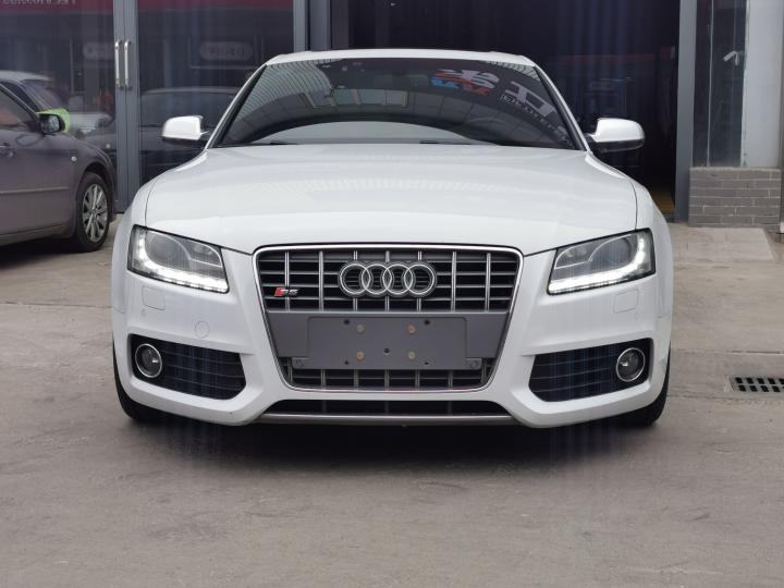 奥迪s52012款s53.0tcoupe,二手奥迪s5双门版