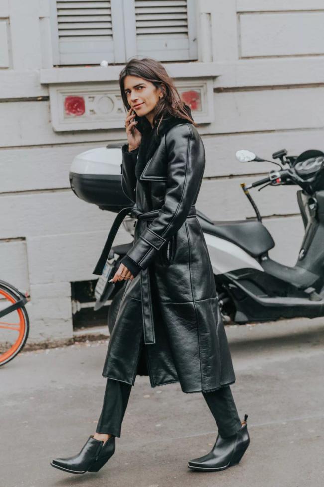 深卡其色大衣冬内搭什么好看,咖色冬大衣配什么颜色内搭