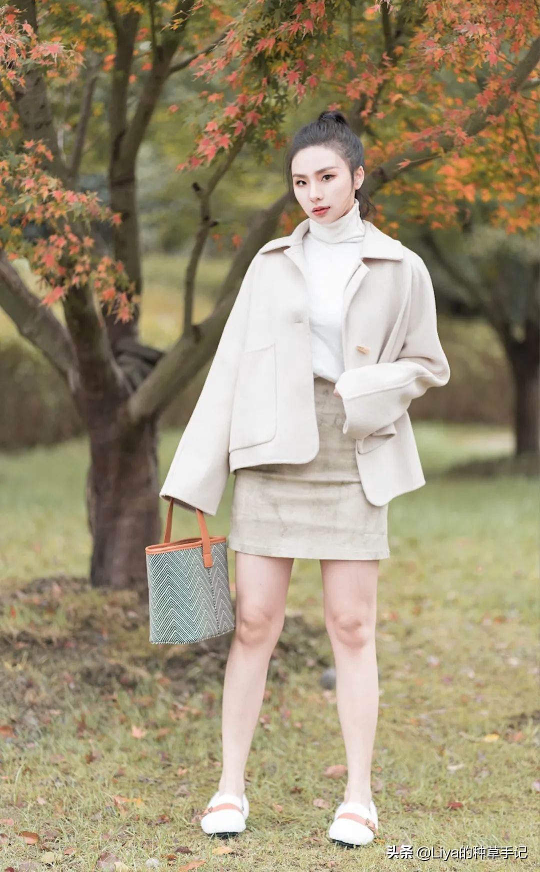 咖色和奶茶色哪个颜色更显气质,奶茶色显白吗今年很流行奶茶发色