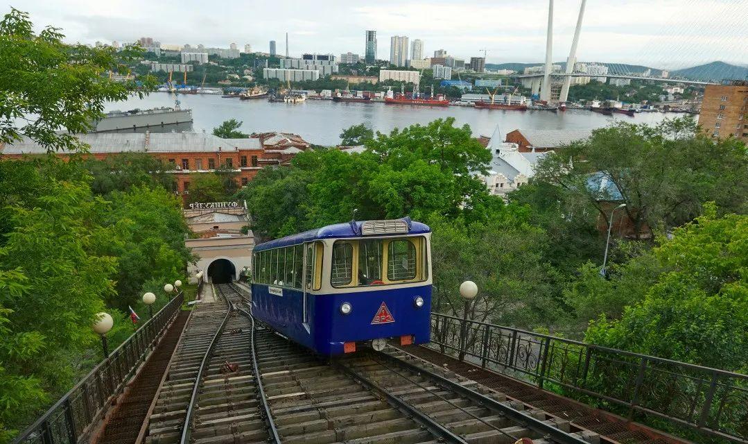 海参崴百万平方公里,俄罗斯海参崴有几个城市