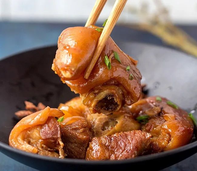 遇到猪最怕什么,碰到大猪草怎么办