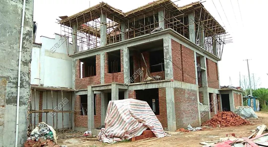 框架建房基础施工,农村建房框架结构哪里找施工队