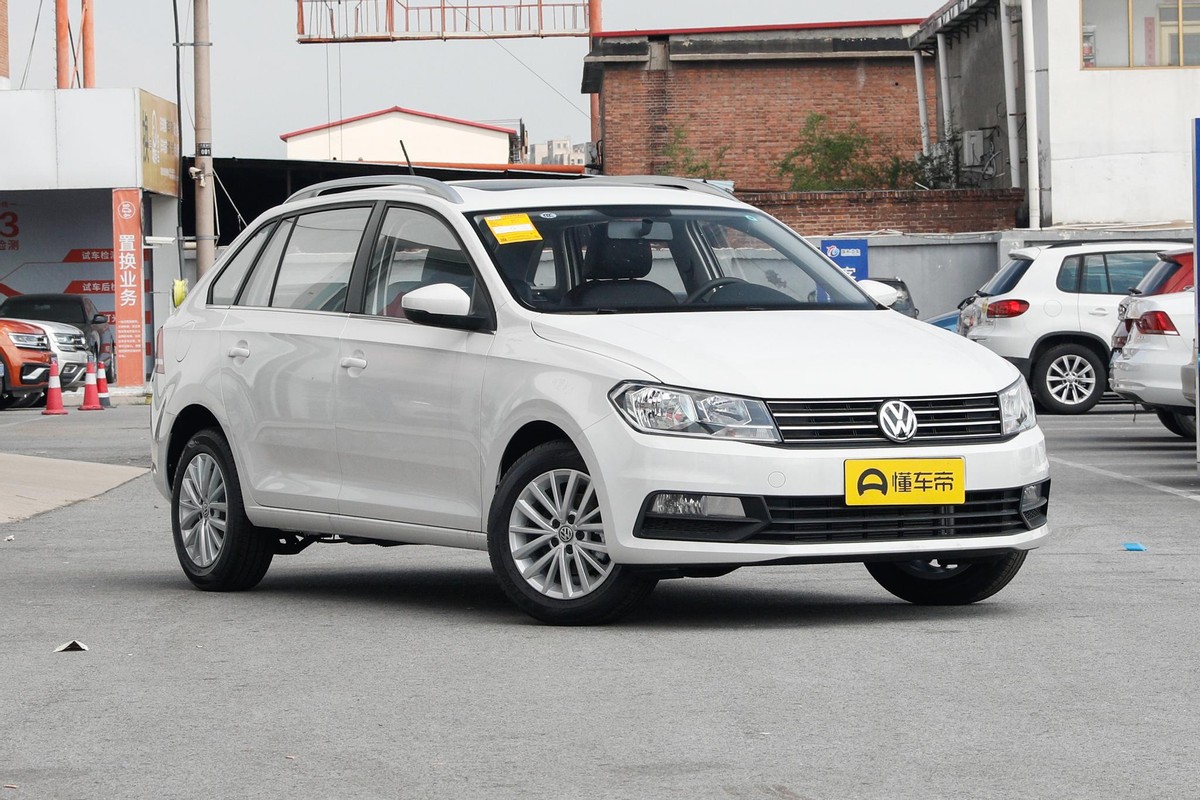 桑塔纳机盖拉线断了怎样打开机盖,桑塔纳机盖锁打不开怎么办