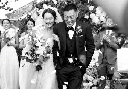 志明与春娇十年:都市男女,有氤氲香烟,暧昧小巷以及港式软装