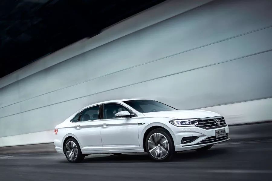 全新大众速腾1.4t试驾,试驾速腾空间