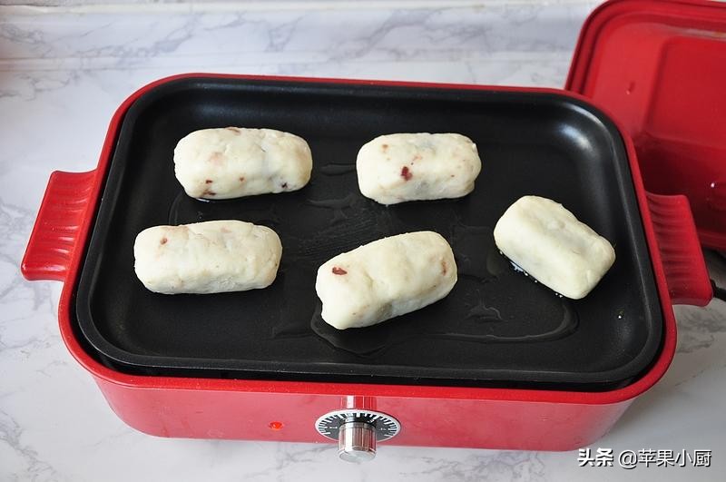 奶香酥脆小煎饼做法,山东煎饼带馅的做法全过程