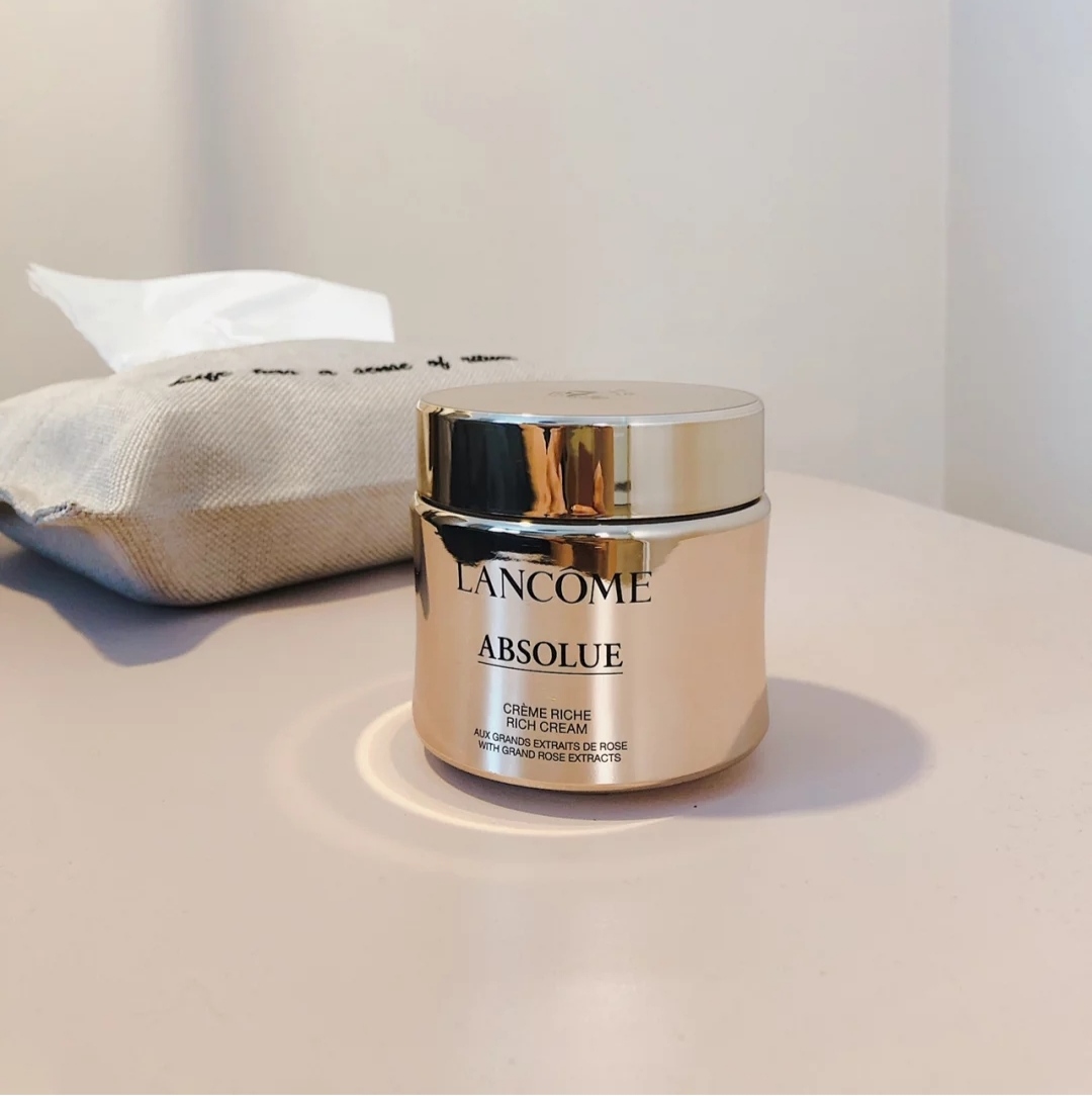 娇兰蓝皮面霜哪个系列最好,娇兰兰花面霜和兰蔻菁纯哪个更好