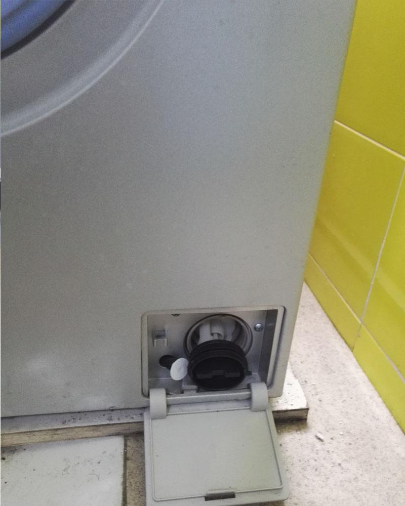 用了十年的洗衣机是什么样,老式洗衣机排水小怎么解决