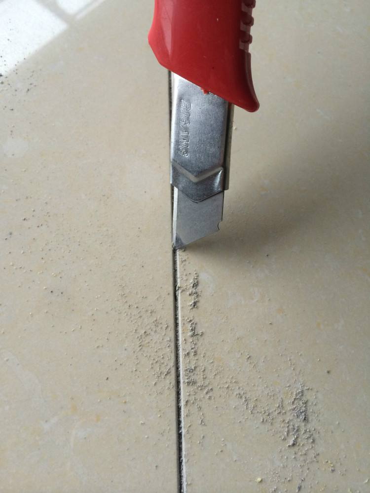 家装小白做美缝只需6步就搞定,自己装修美缝怎么弄