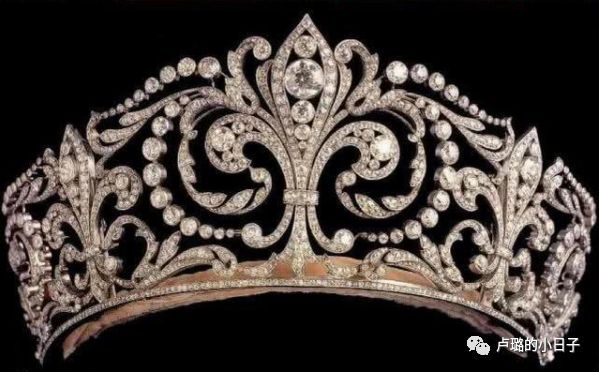 英国女王戴的超级超级珍贵的王冠,各国女王加冕皇冠图片