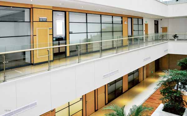 办公室玻璃隔断带百叶,办公室玻璃隔断墙教程