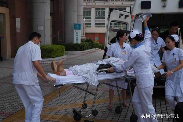 坐月子被咬虫,刚生完宝宝妈妈脸被虫子咬了