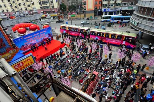 社会如同一艘大船,社会就像是一场舞台剧