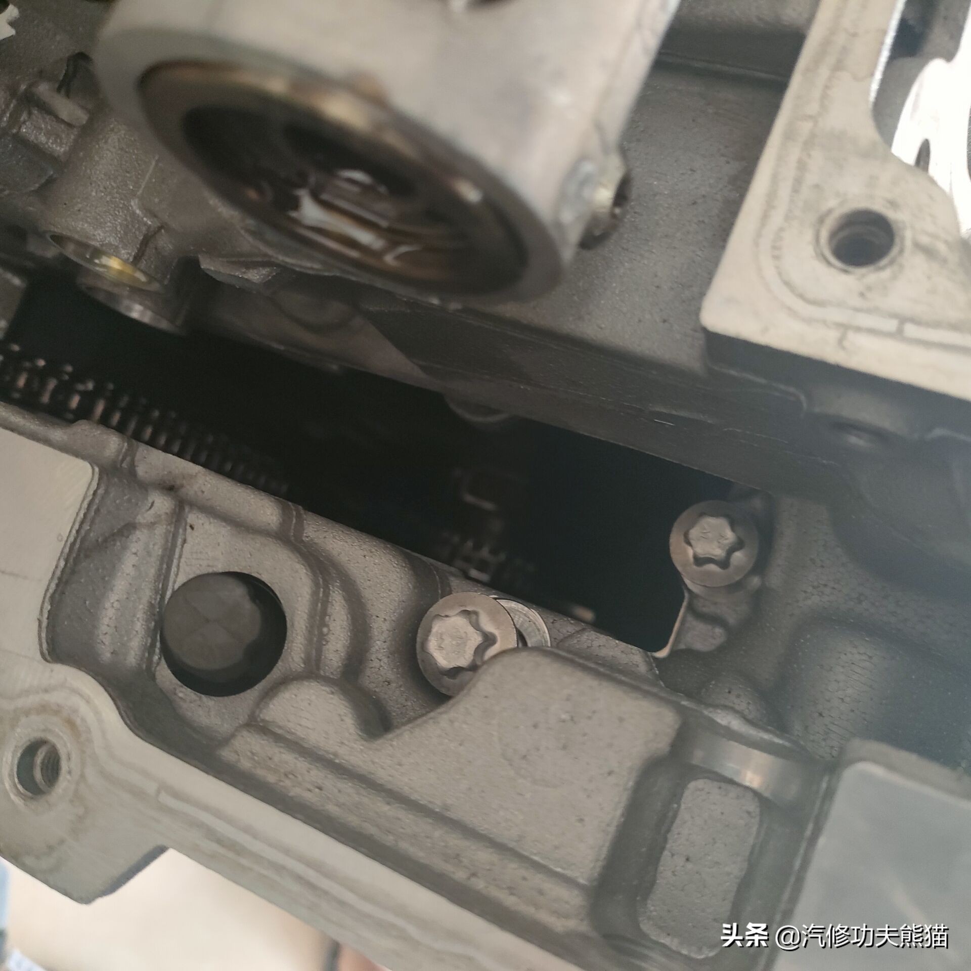 e90宝马325i容易烧机油,宝马e90325i烧机油能修好吗