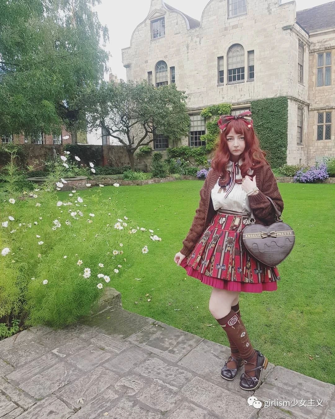 Lolita协会会长美沙子教你做“痛lo”？地球人混搭Lo装推荐