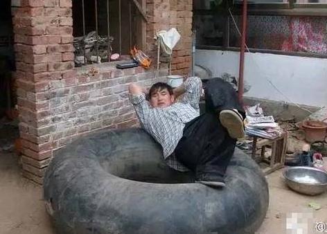 人类永远无法战胜虫子,人类永远造不出一只苍蝇