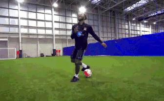 快乐男孩斯特林哪个国家的,斯特林有多快乐