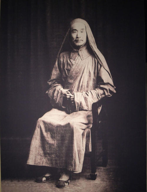 弘一法师断食20天后遁入空门,弘一法师断食最多多少天