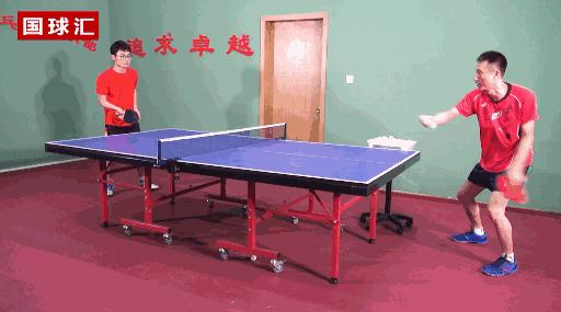 直板反手推挡弧圈球教学,直板推挡如何接对方的大力弧圈球