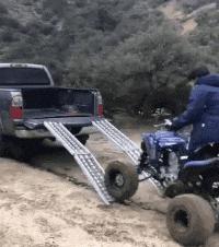 搞笑gif你们这些城里人太会玩了,搞笑gif逗比的世界你永远理解不了