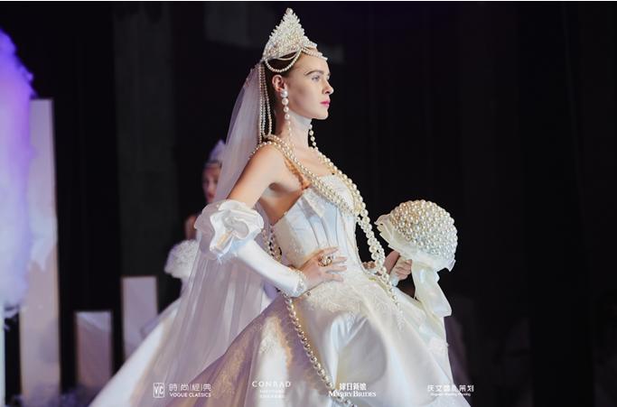 时尚经典2021「云端」夏季婚纱新品发布会