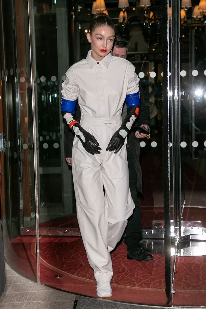 又酷又飒的女生裤装穿搭,又酷又飒的连体裤