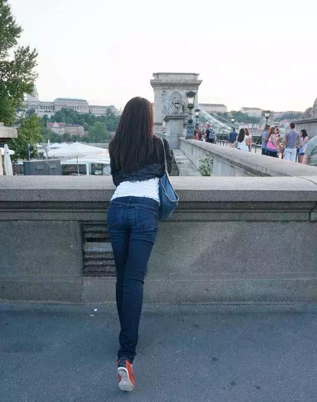 有一条牛仔裤是多么的重要,有没有一条夏天可以穿的牛仔裤