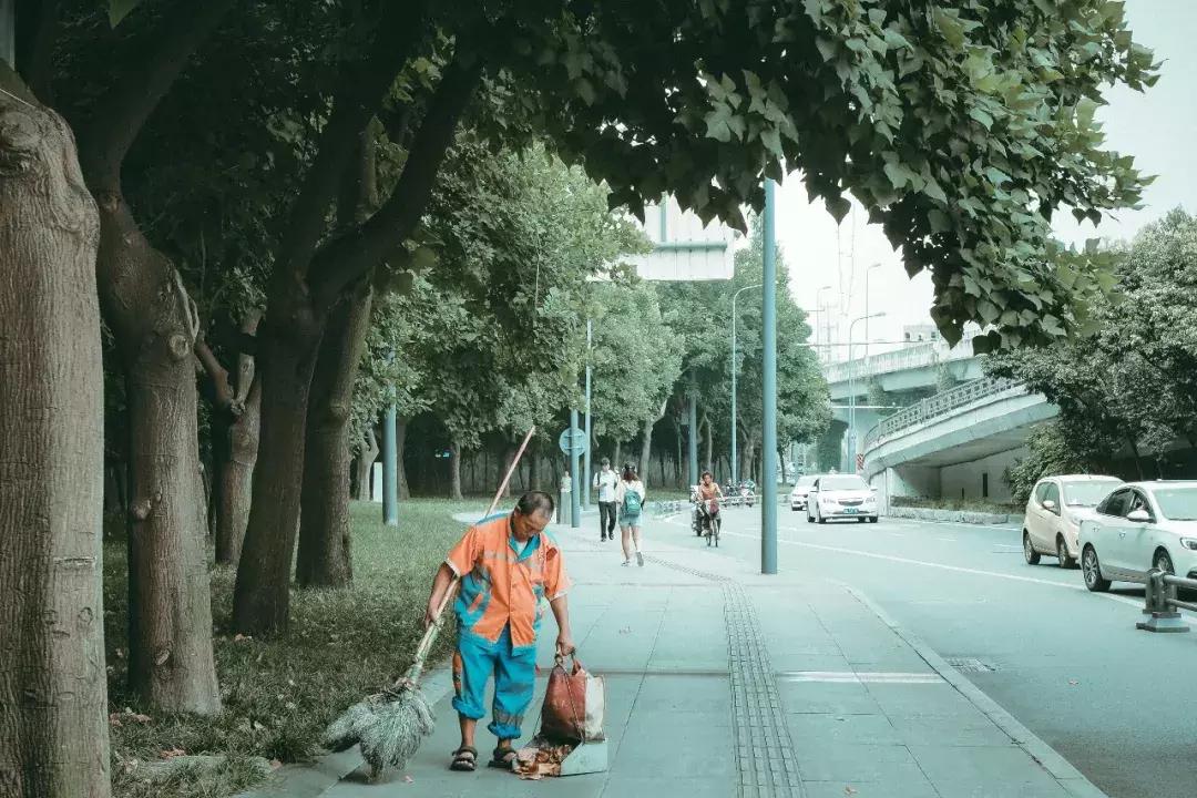 荷花池vs春熙路,成都荷花池攻略技巧