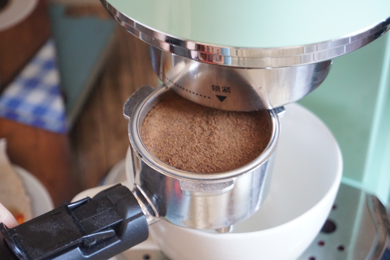 黑白淡奶红茶咖啡怎么做,cafe咖啡教程