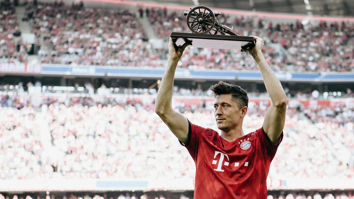 莱万进入德甲历史射手榜top10,德甲最佳射手莱万进几球