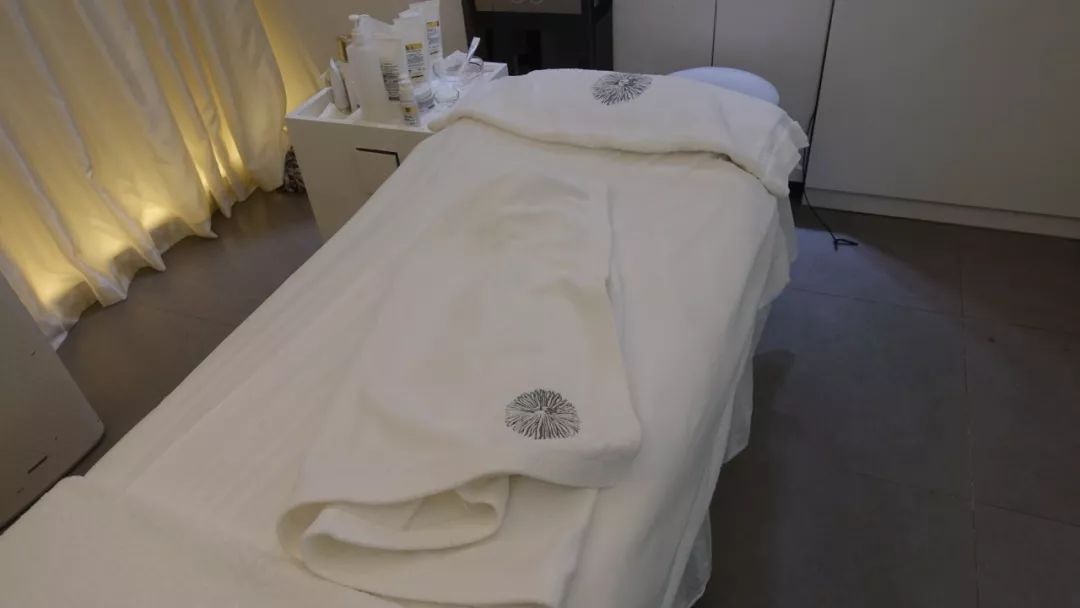 娇兰帝皇蜂姿密集修护面霜,娇兰密集修复