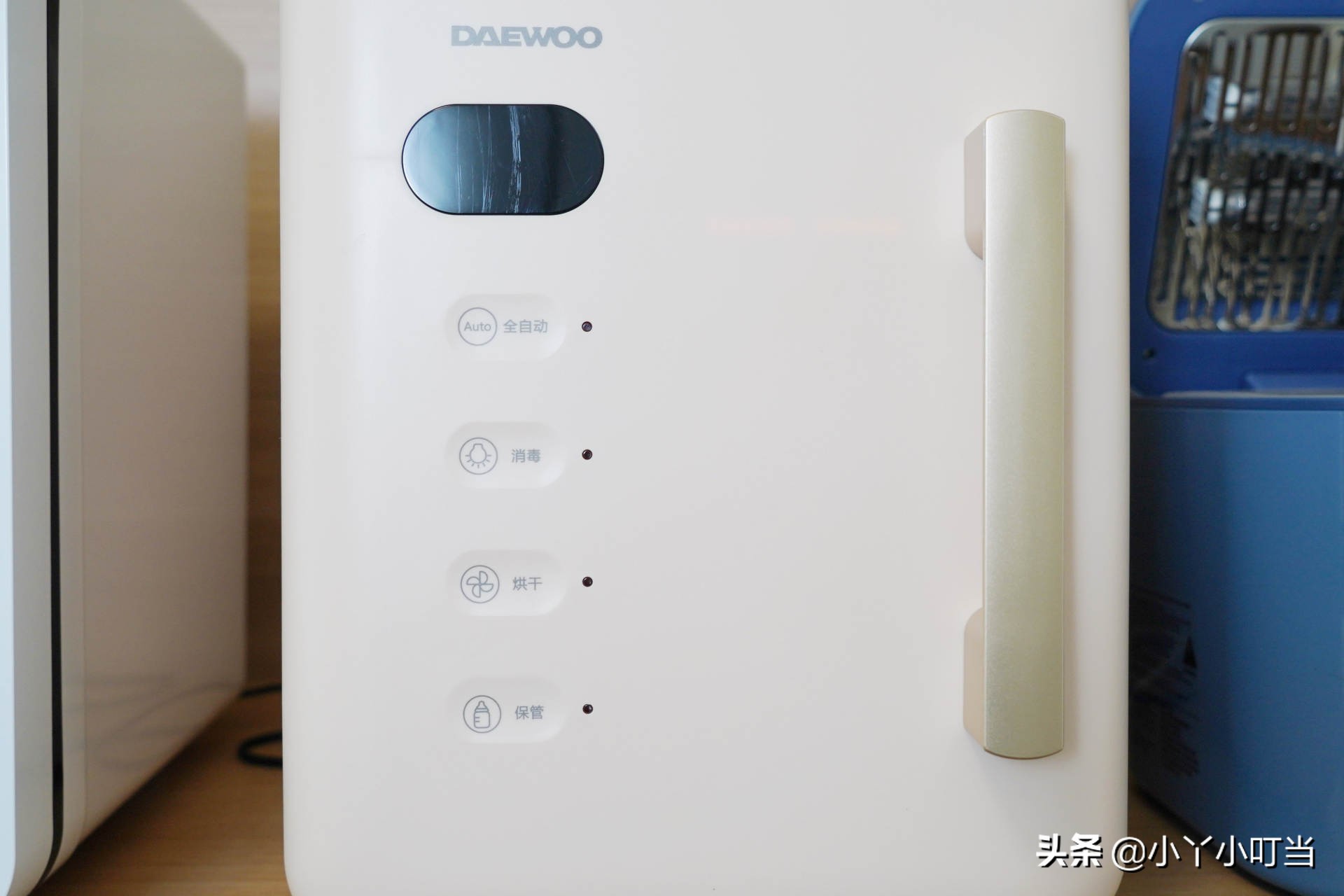 双重惊吓下的冲动消费！3款不同价位的紫外线消毒柜对比评测