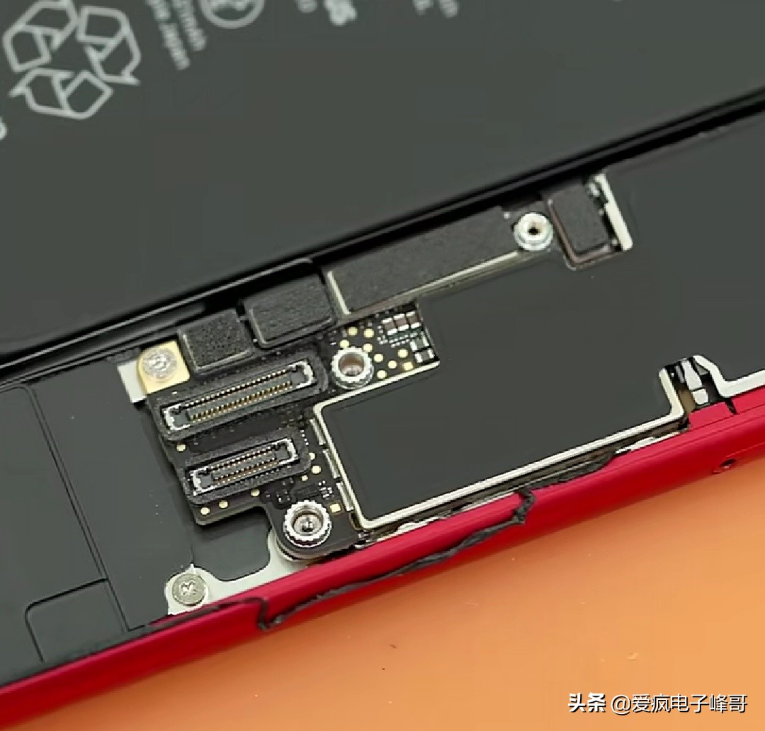 SE2换屏有弹窗吗？原彩能修复吗？换小8的屏有3DTouch吗