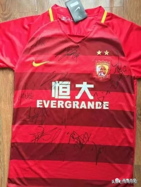 羊城飘逸着最傲娇的色彩——中国红，要的就是这个味儿