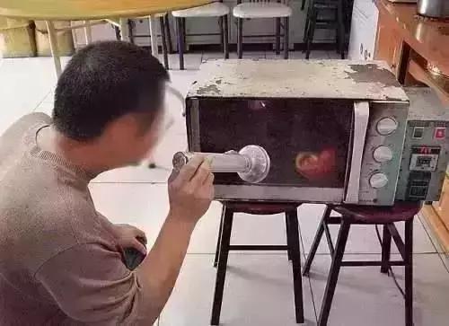 原来这些石头都是烤箱里做出来的,各种各样的石头做法