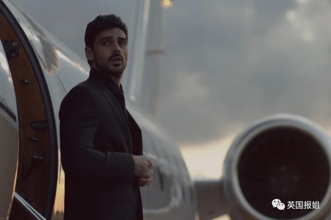 比《五十度灰》还劲爆！荷尔蒙布满全身的魔性男主