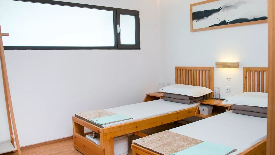 在青岛这家连锁养生馆做了个“大保健”后，我居然吃撑了