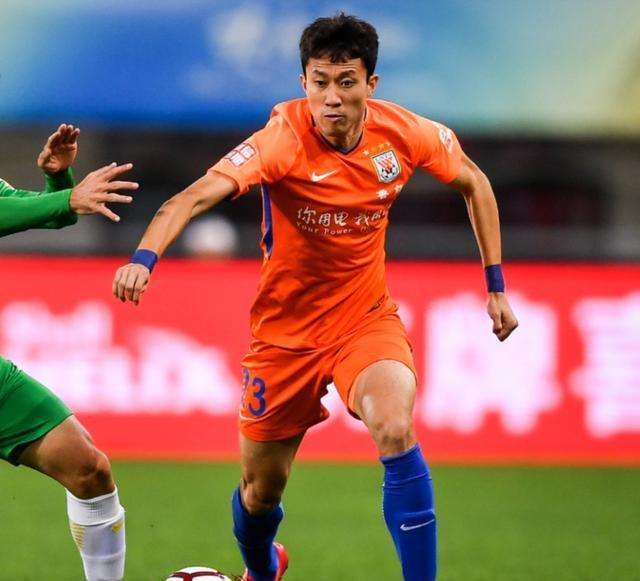 山东鲁能颁奖仪式蒿俊闵,蒿俊闵鲁能球员