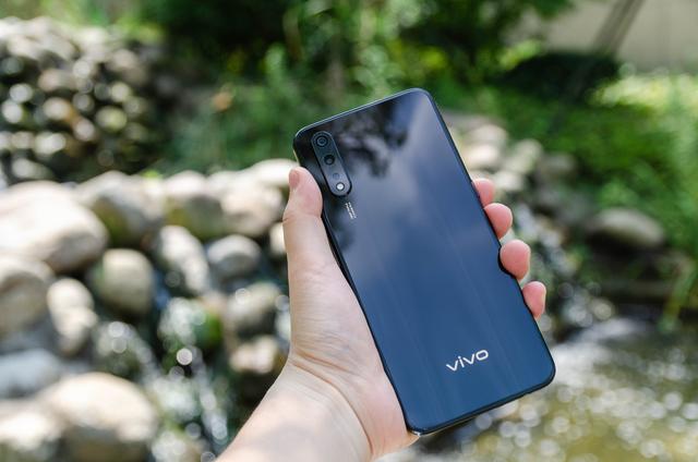 vivoz5手机值得入手吗,vivoz5现在还值得买吗