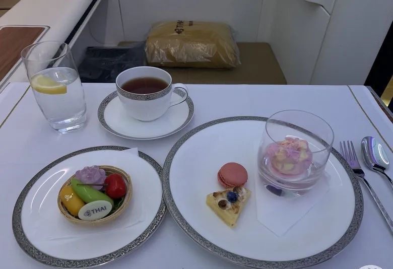 泰国航空787商务舱,疫情之下的海南航空