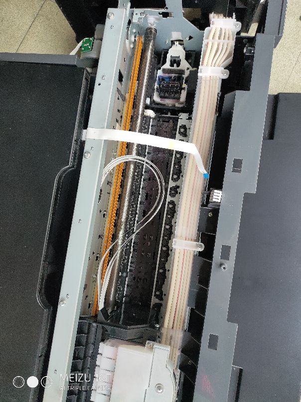 爱普生l1300进纸一点就显示卡纸,爱普生l1300打印歪斜卡纸