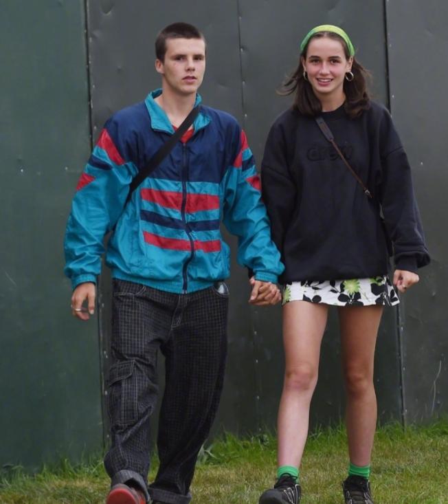 贝克汉姆的二儿子公布恋情,贝克汉姆小儿子近照